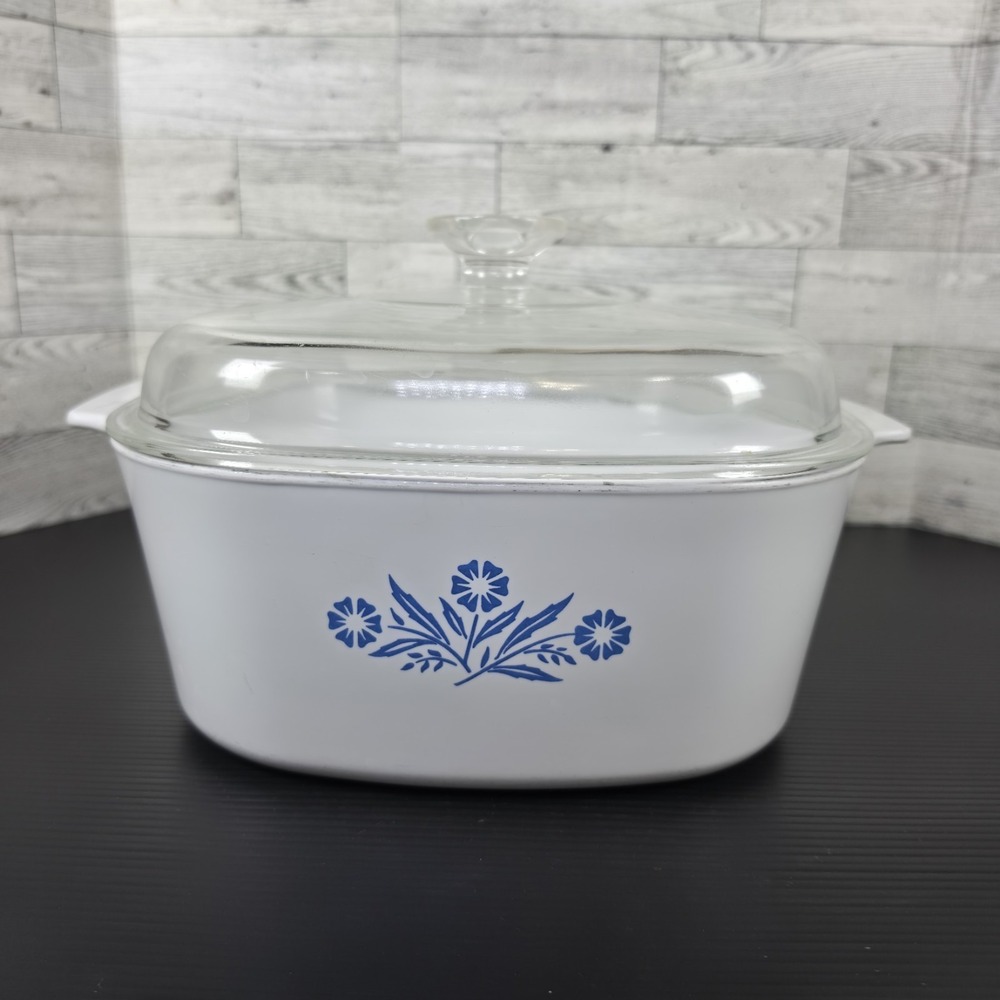 Corning Ware Solid White 5 Liter Casserole Dish. A-5-B Winter Frost w/Pyrex Lid
